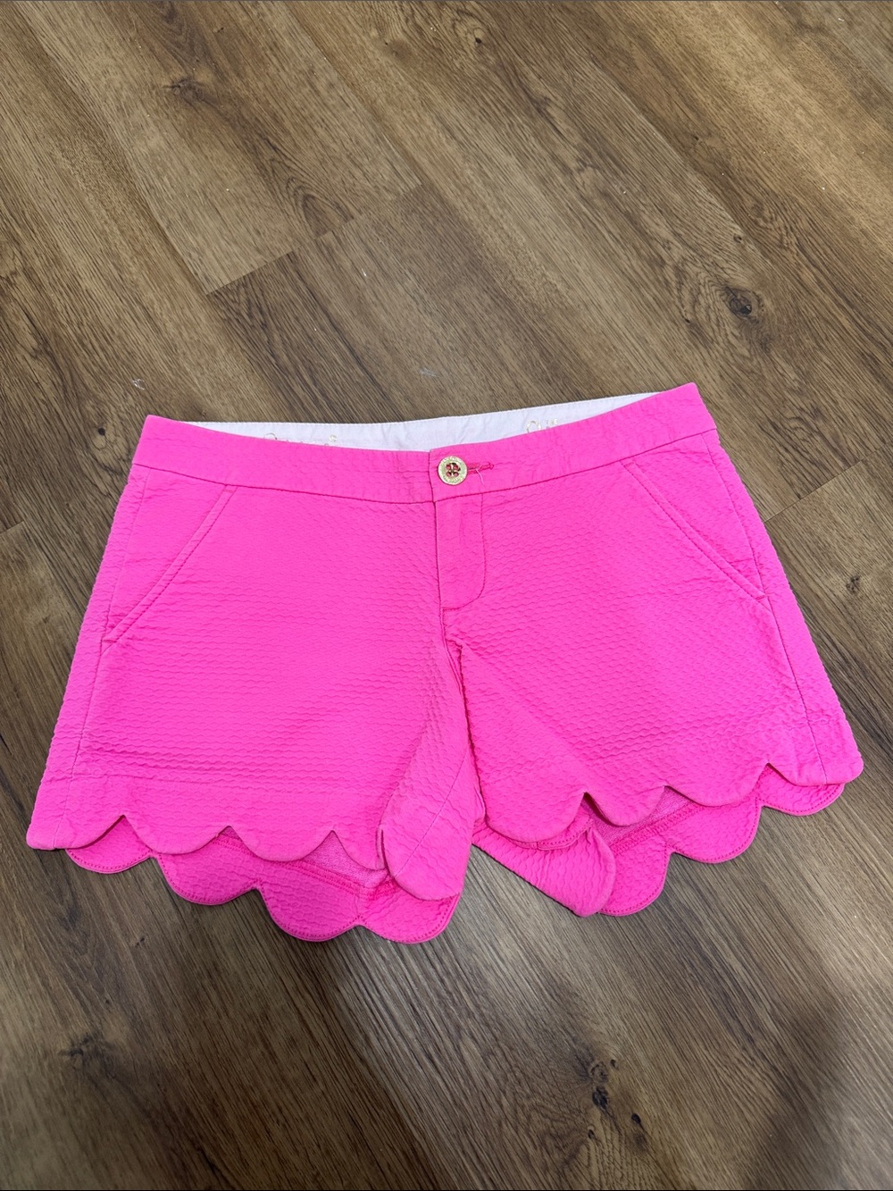 Lilly Pulitzer Bright Pink Buttercup Scalloped Hem Shorts